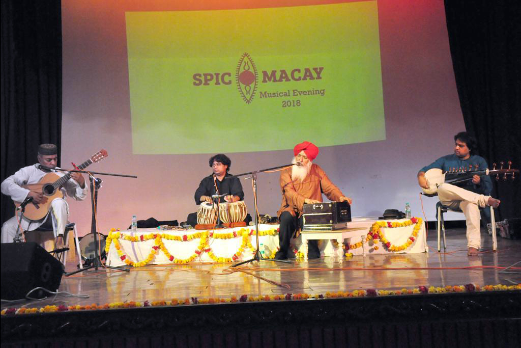 spicmacay-2018-11-16-00-09-34